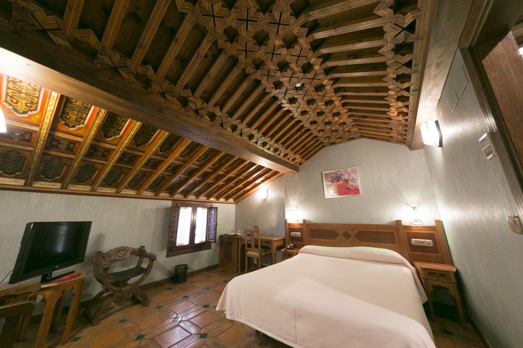 Varios Posada del Toro