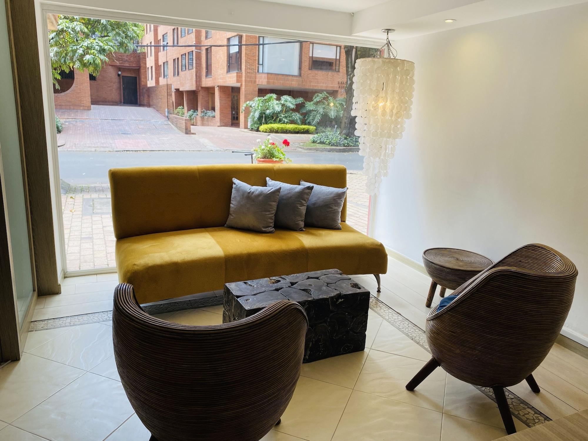Vista Lobby Hotel Retiro 84 by MIJ
