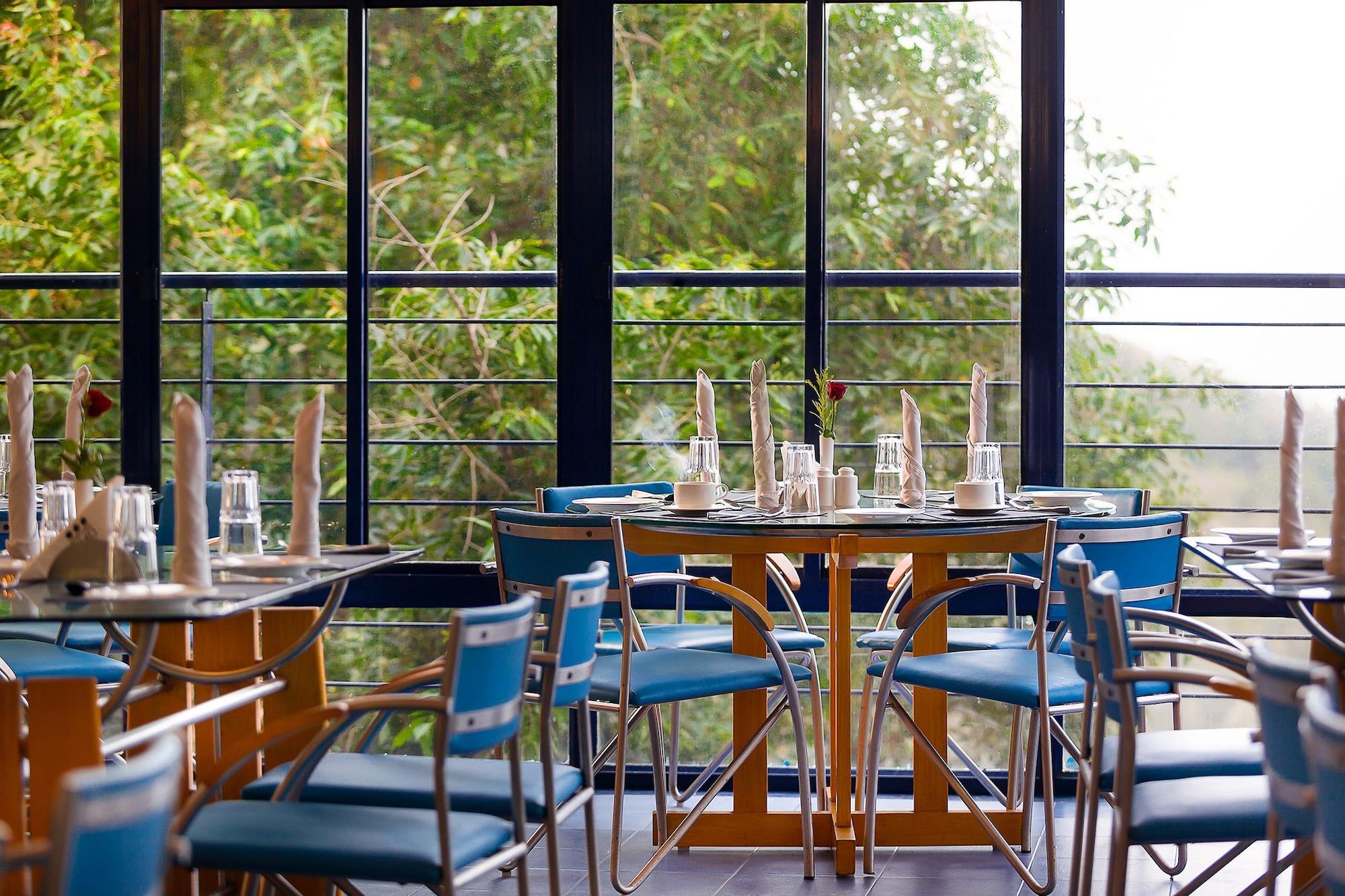 Restaurant Great trails yercaud by GRT Hotels