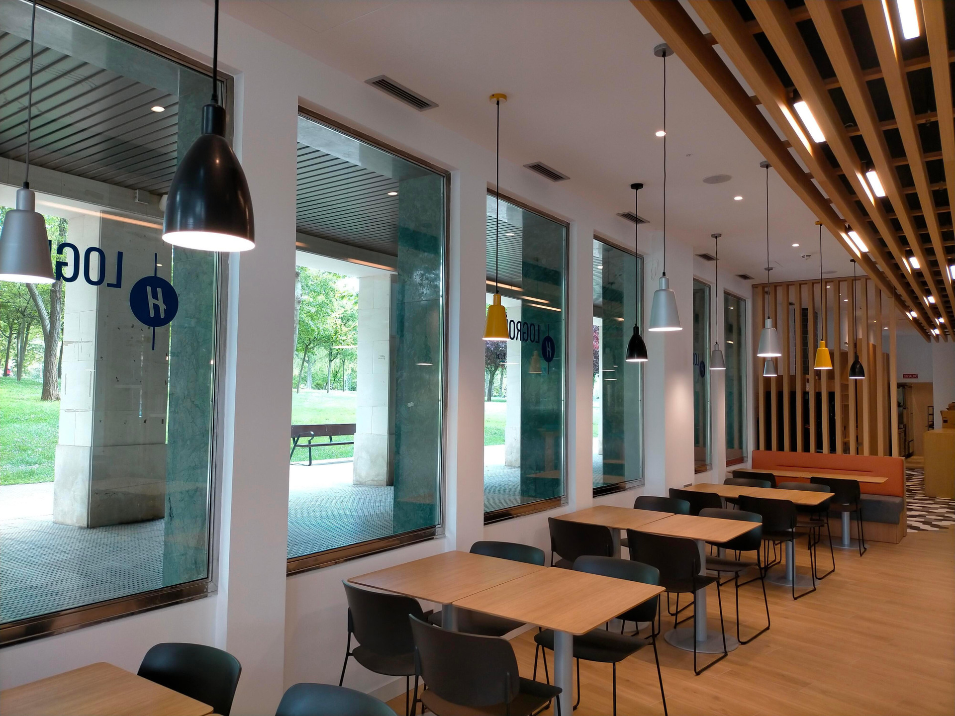 Bar/Salón Holiday Inn Express Logrono Rioja by IHG