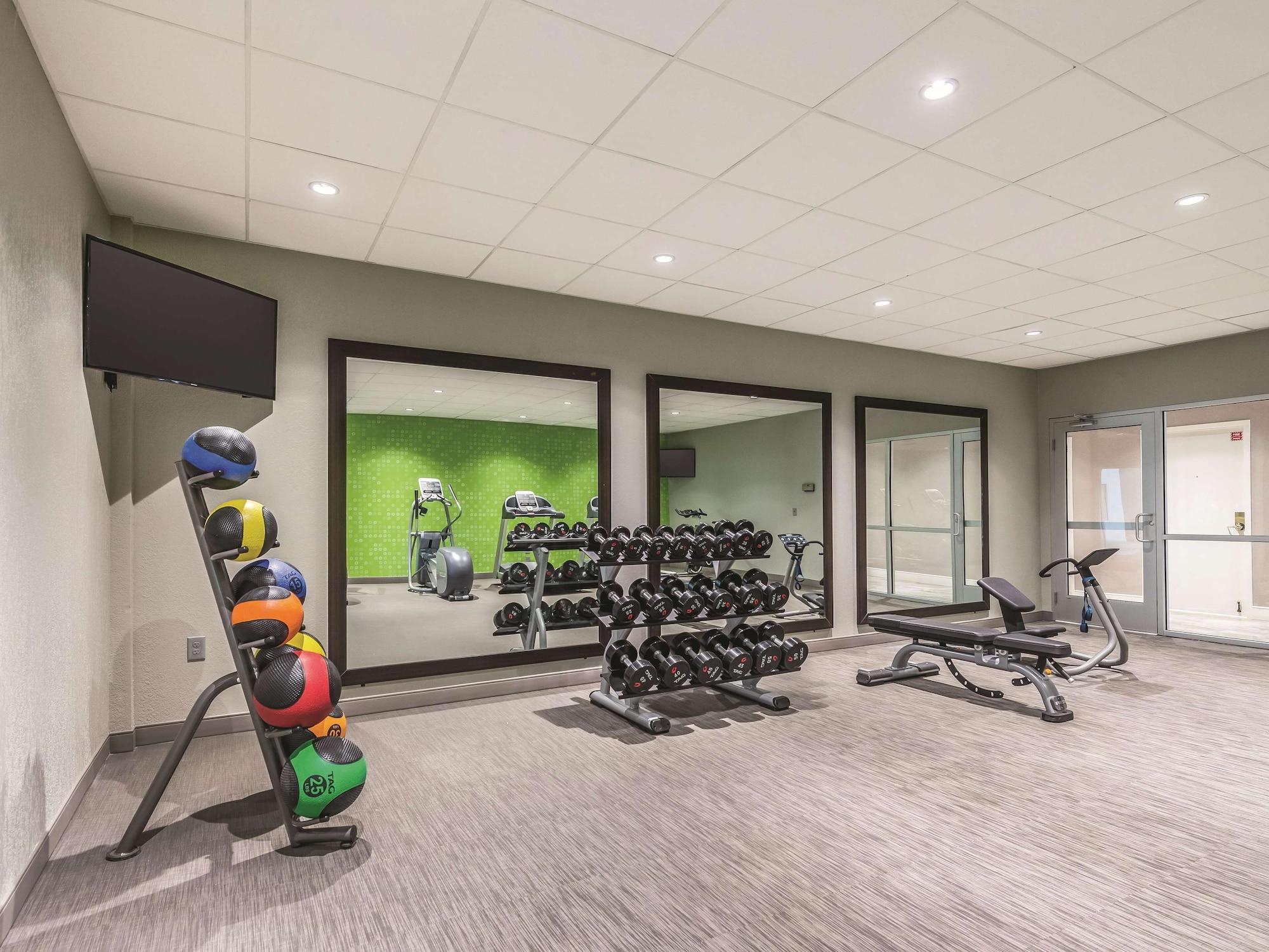 Gimnasio La Quinta Inn & Suites by Wyndham Cincinnati Sharonville