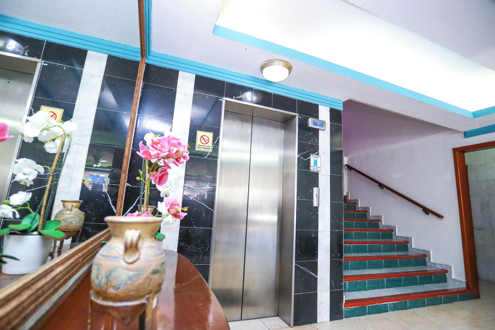 Varios Hotel Avenida Cancun