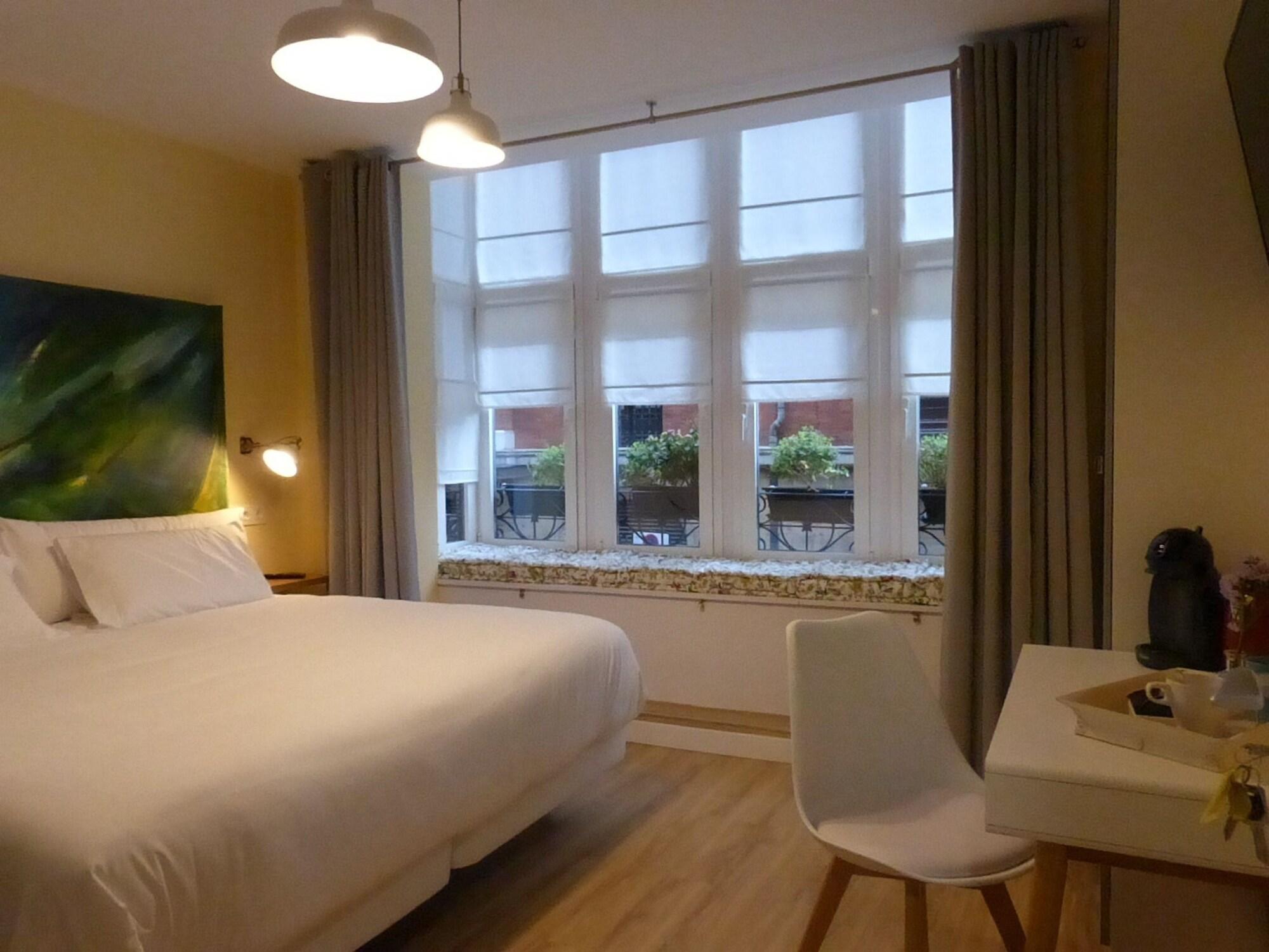 Varios Bilbao Art Lodge
