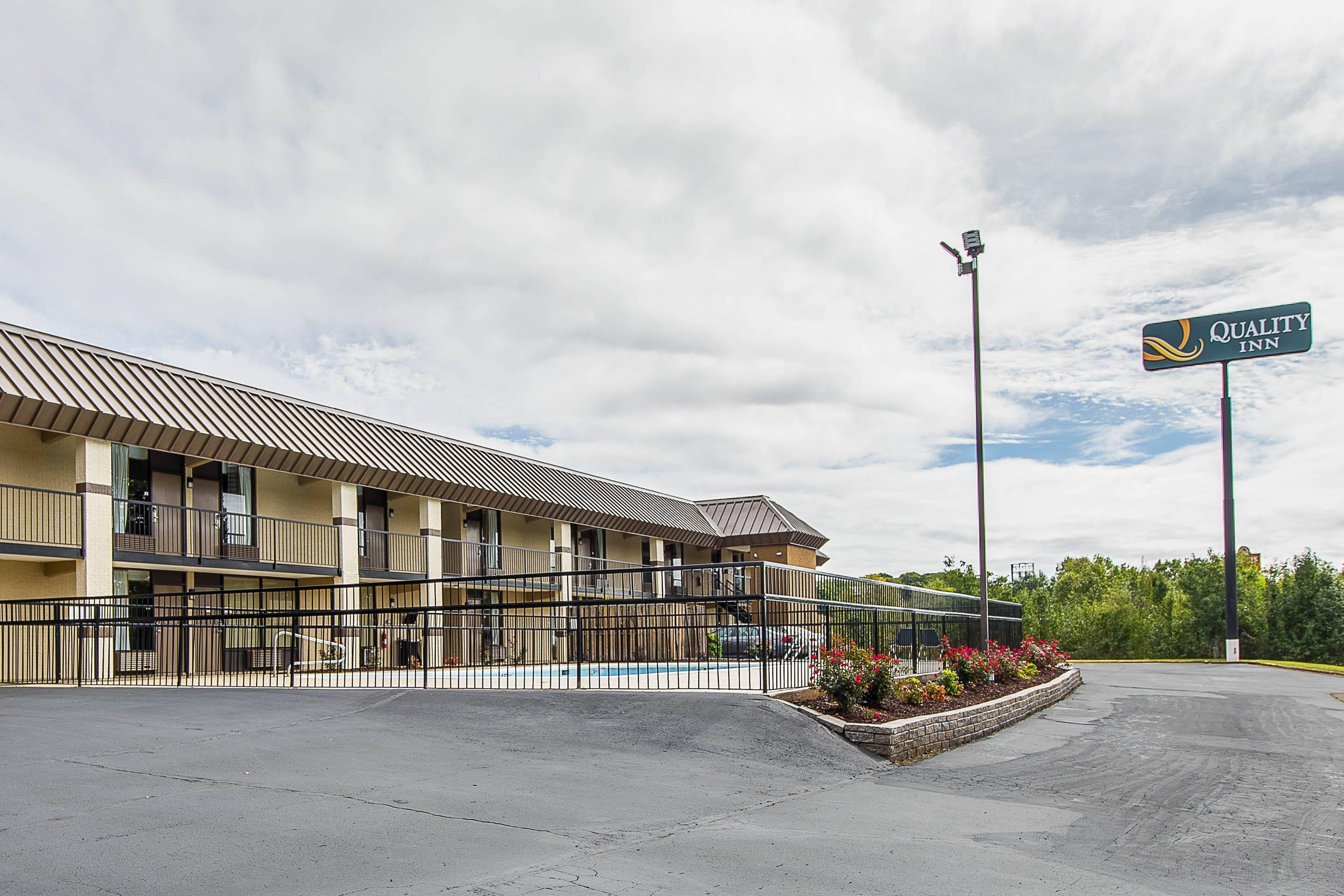 Vista Exterior Quality Inn Forest City