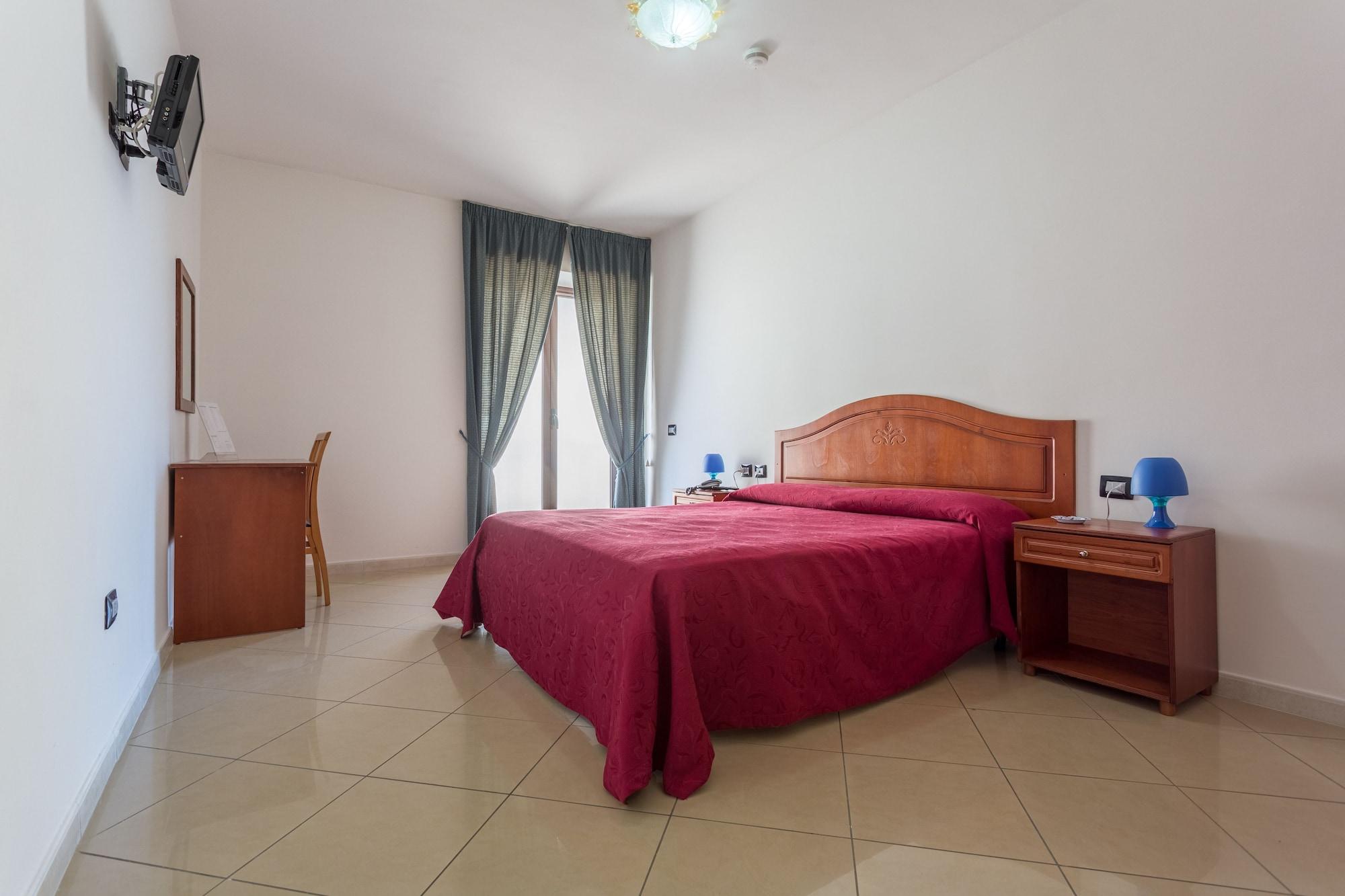 Varios Hotel Plaza