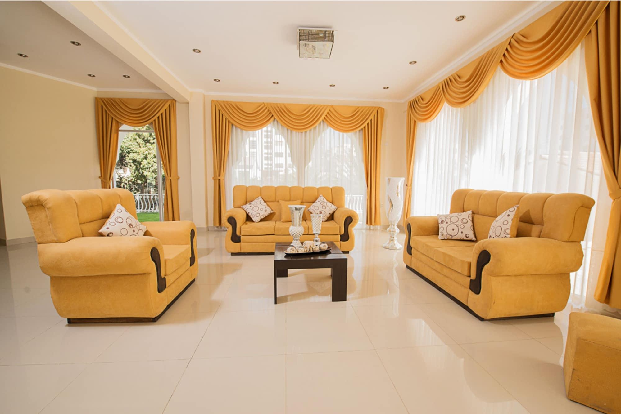 Varios Hotel Ganesh