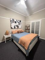 Alquiler Vacacional - Gorgeous ultra clean cottage in Traralgon. Close to CBD and sporting amenities.