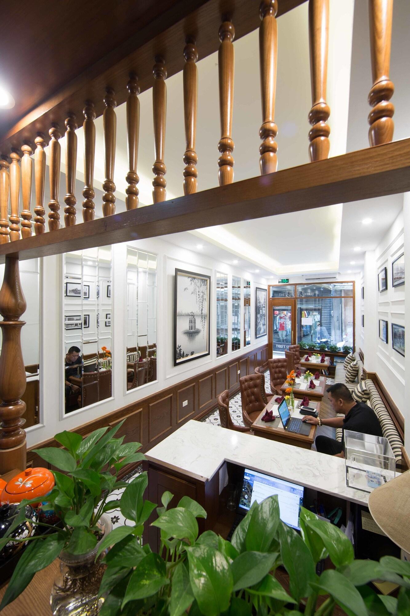 Varios Hanoi Amber hotel