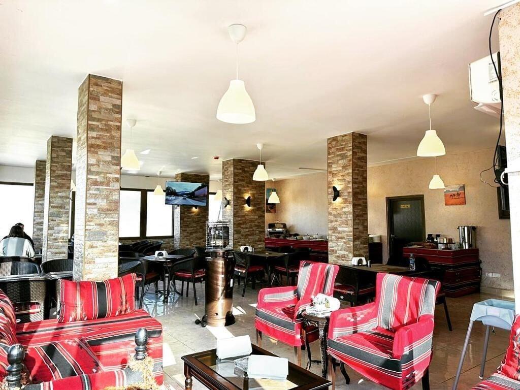 Restaurant Al Anbat Midtown Hotel