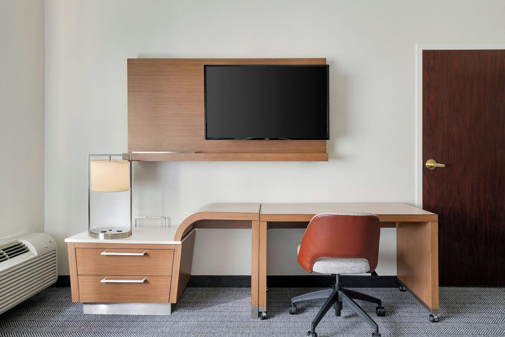 Habitación Courtyard Suwanee by Marriott