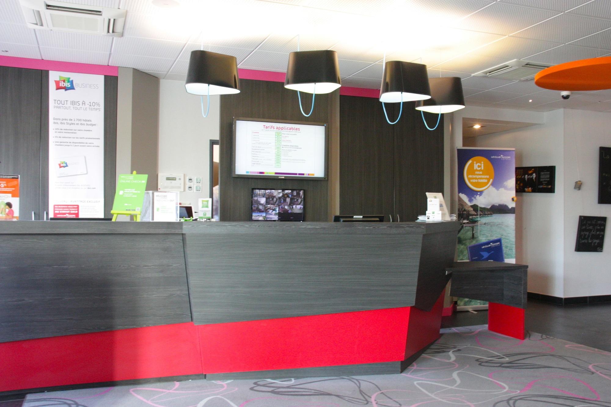 Vista Lobby ibis Styles Romans Valence Gare Tgv
