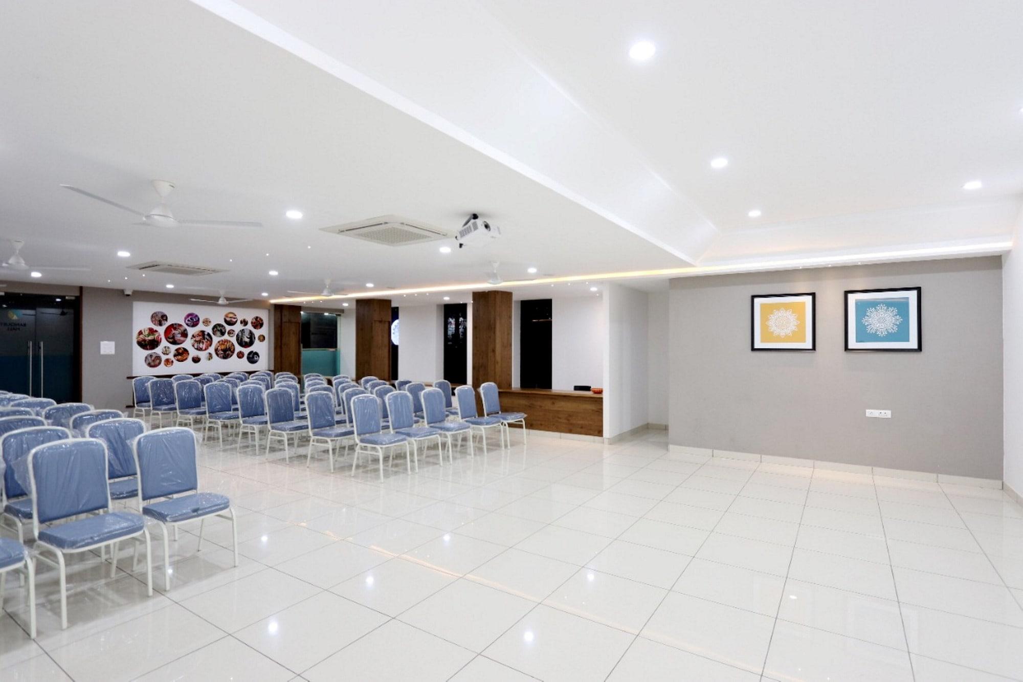 Sala de Reuniones Kranti Inn