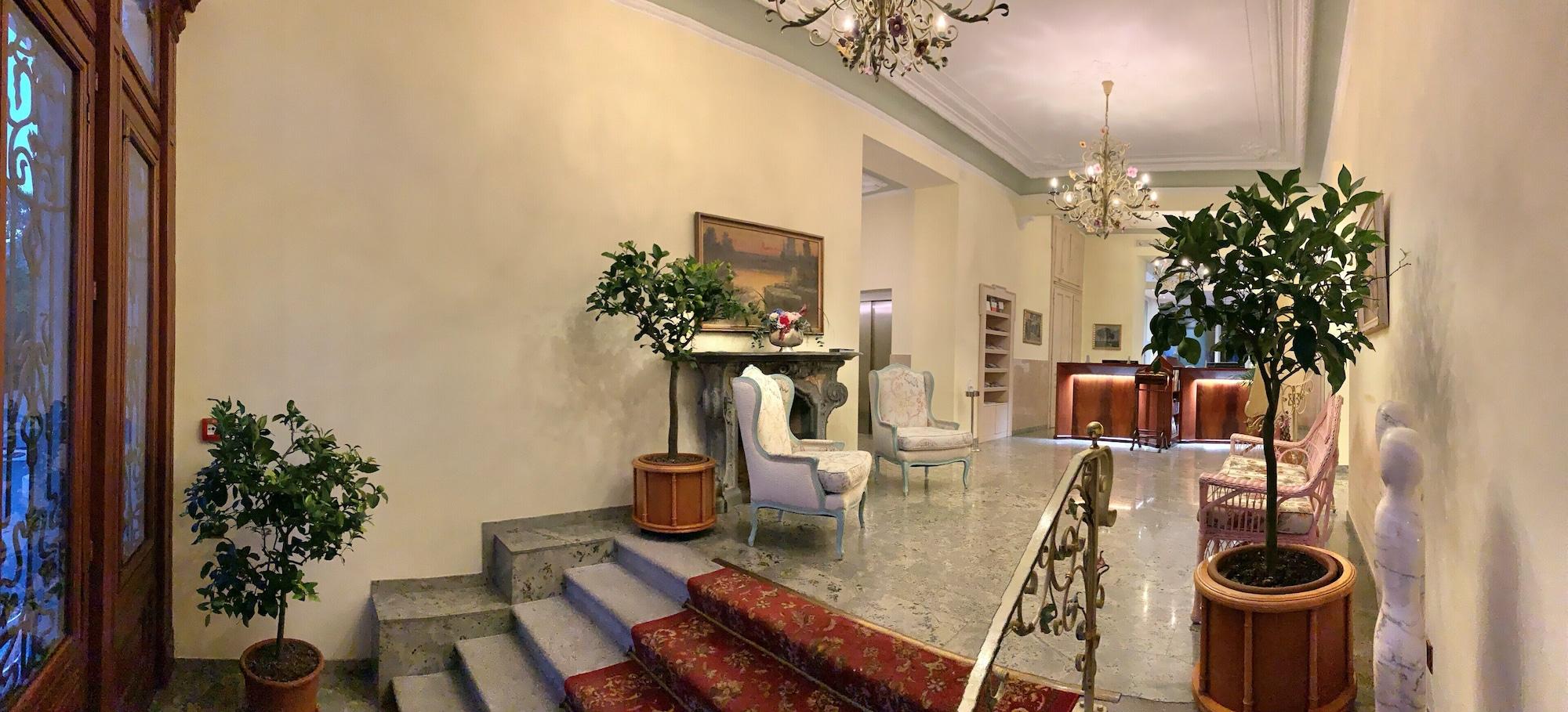 Vista Lobby Continental Parkhotel