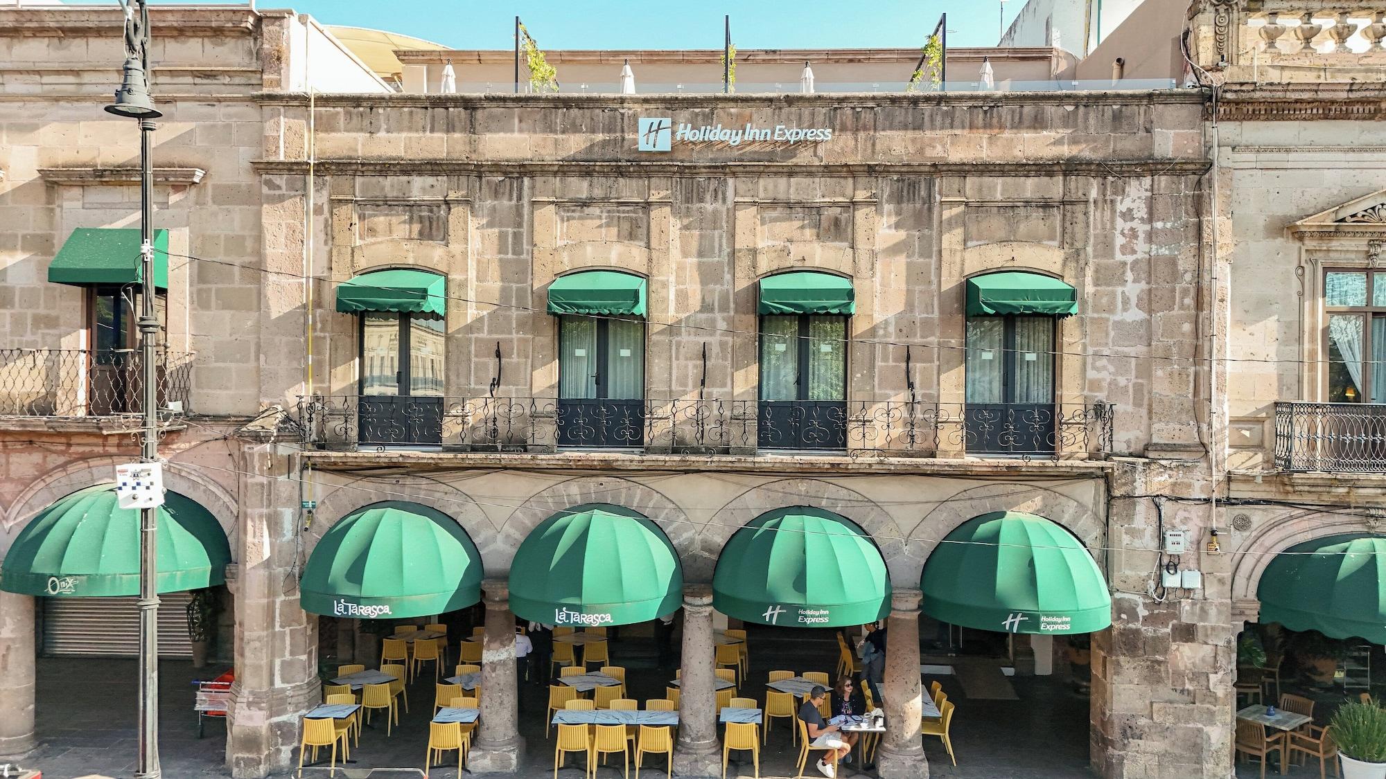 Vista Exterior Holiday Inn Express Morelia Centro Historico by IHG