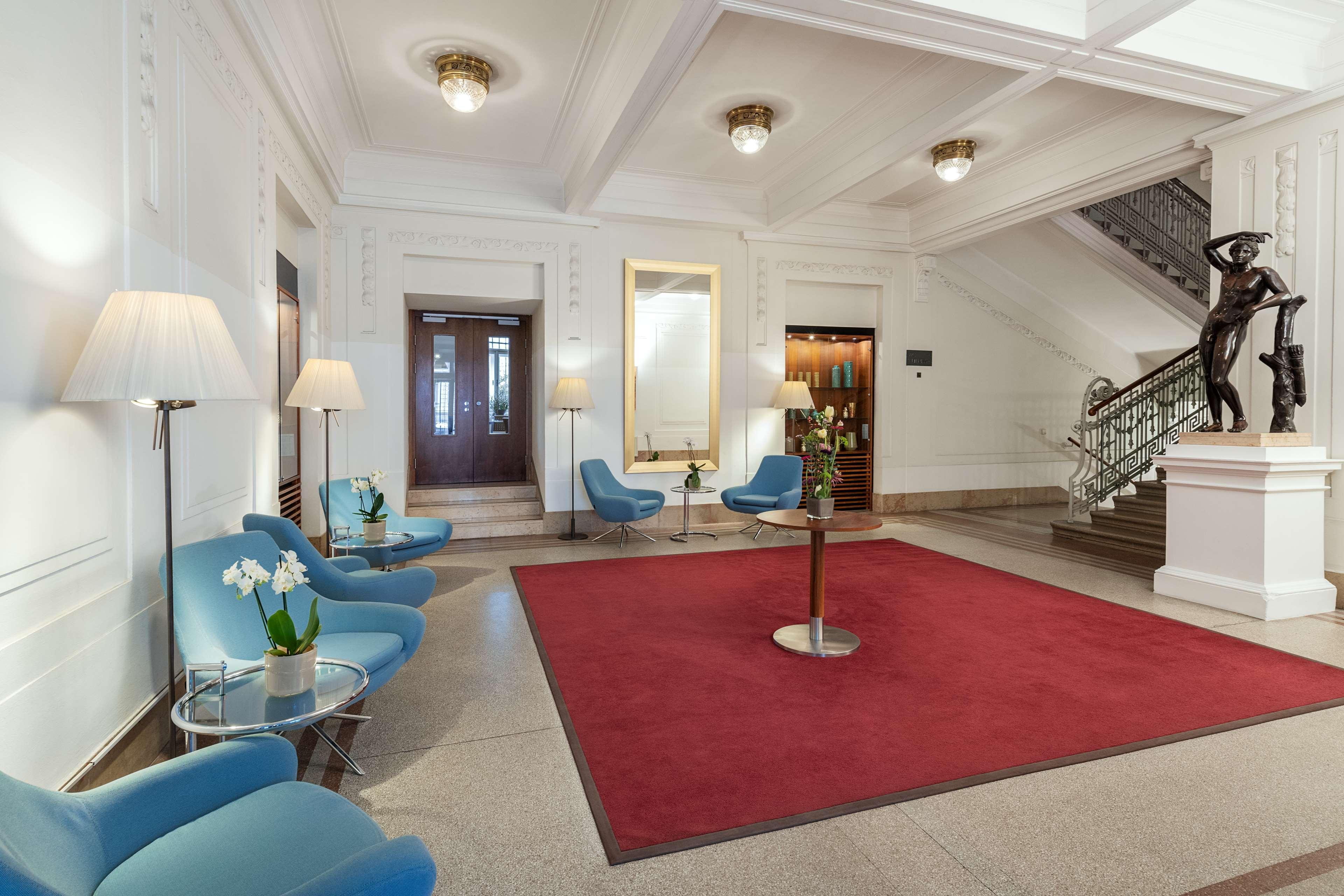Vista Lobby NH Wien Belvedere