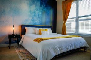 Alquiler Vacacional - Luxury Apt in Denver w/ King Bed + Private Garage