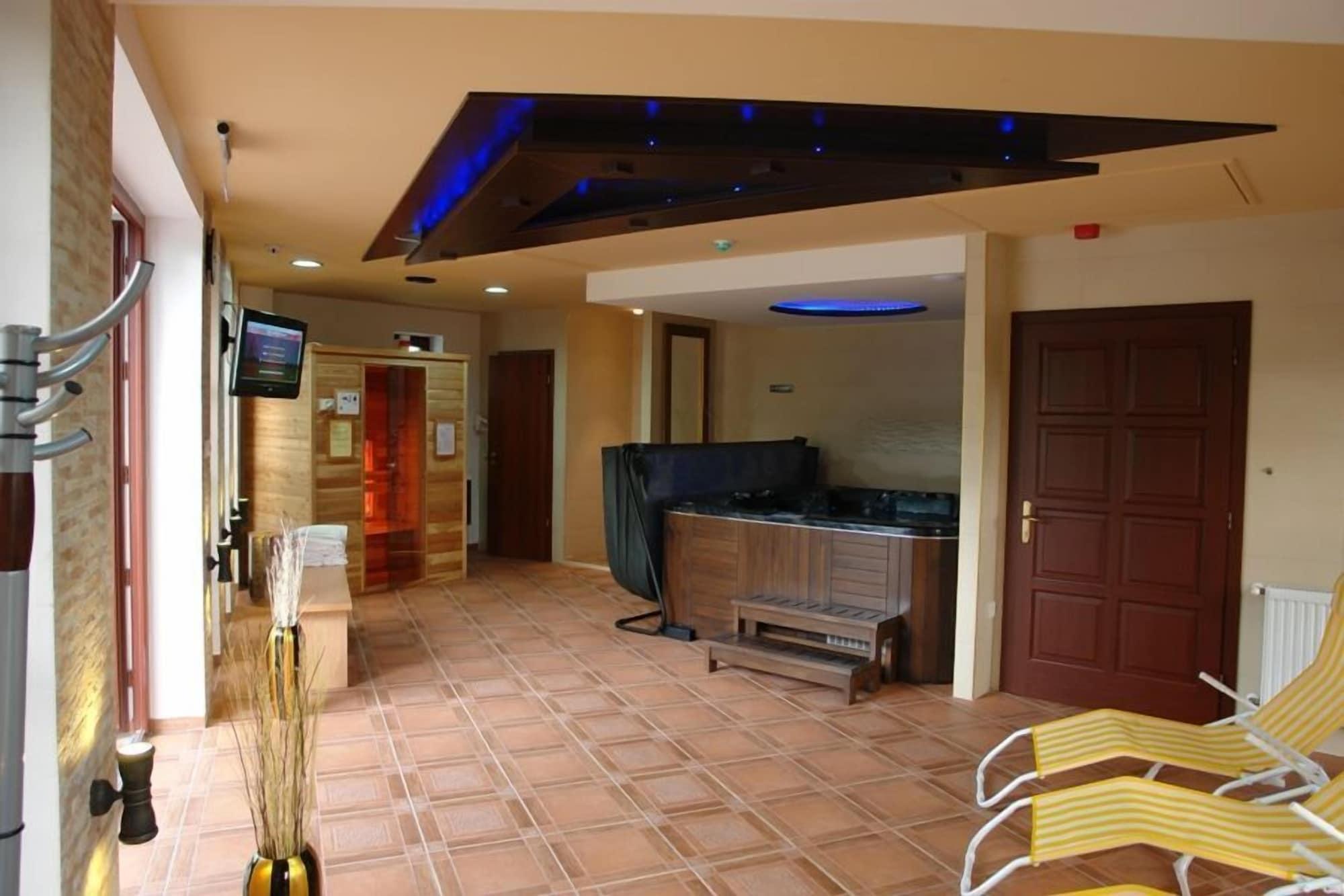 Spa Bajor Panzio Aparthotel Restaurant - Adults Only
