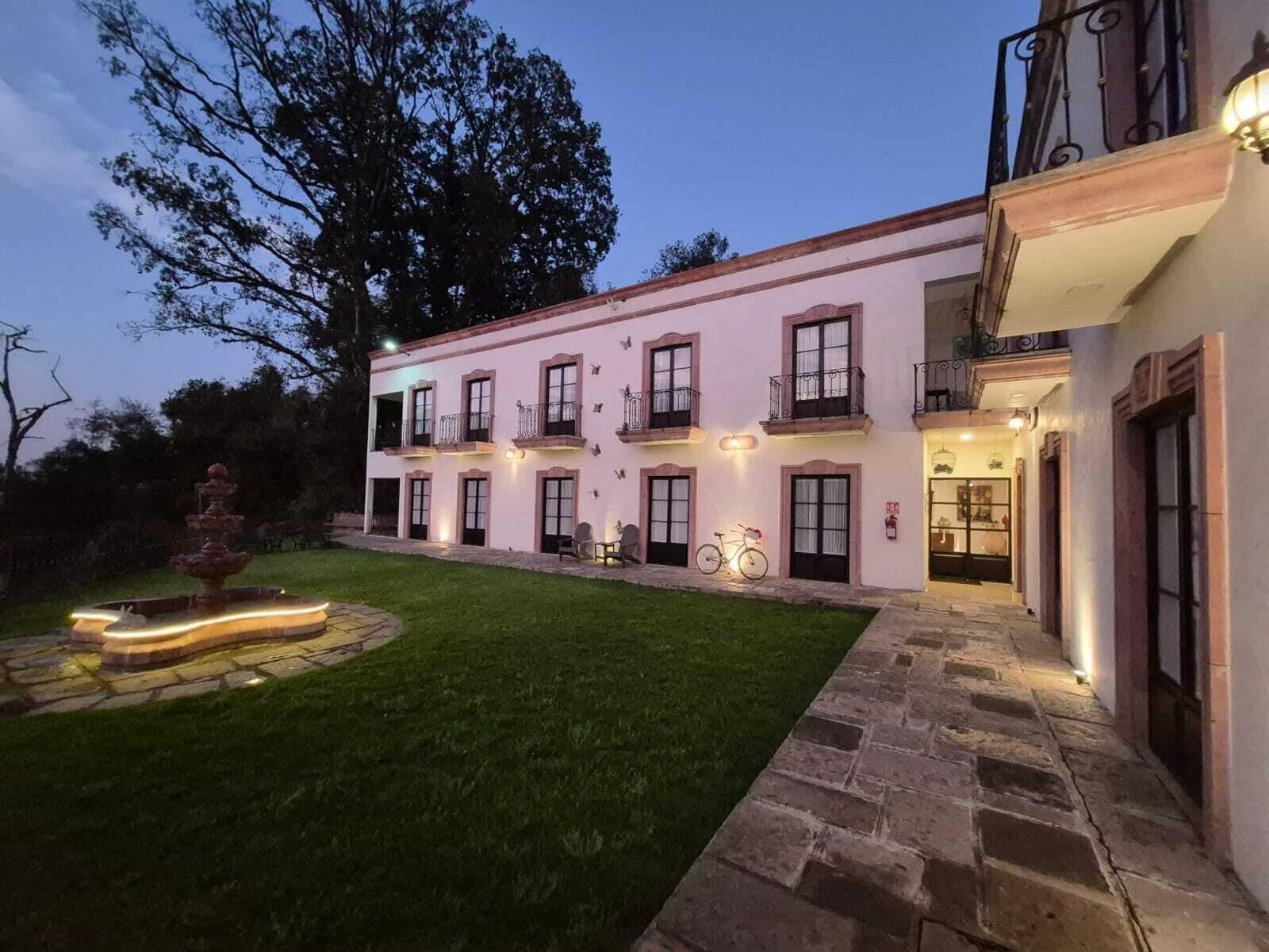 Vista Exterior Hotel Danini