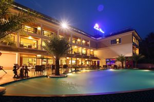 Alojamiento - Lake Palace Hotel Trivandrum