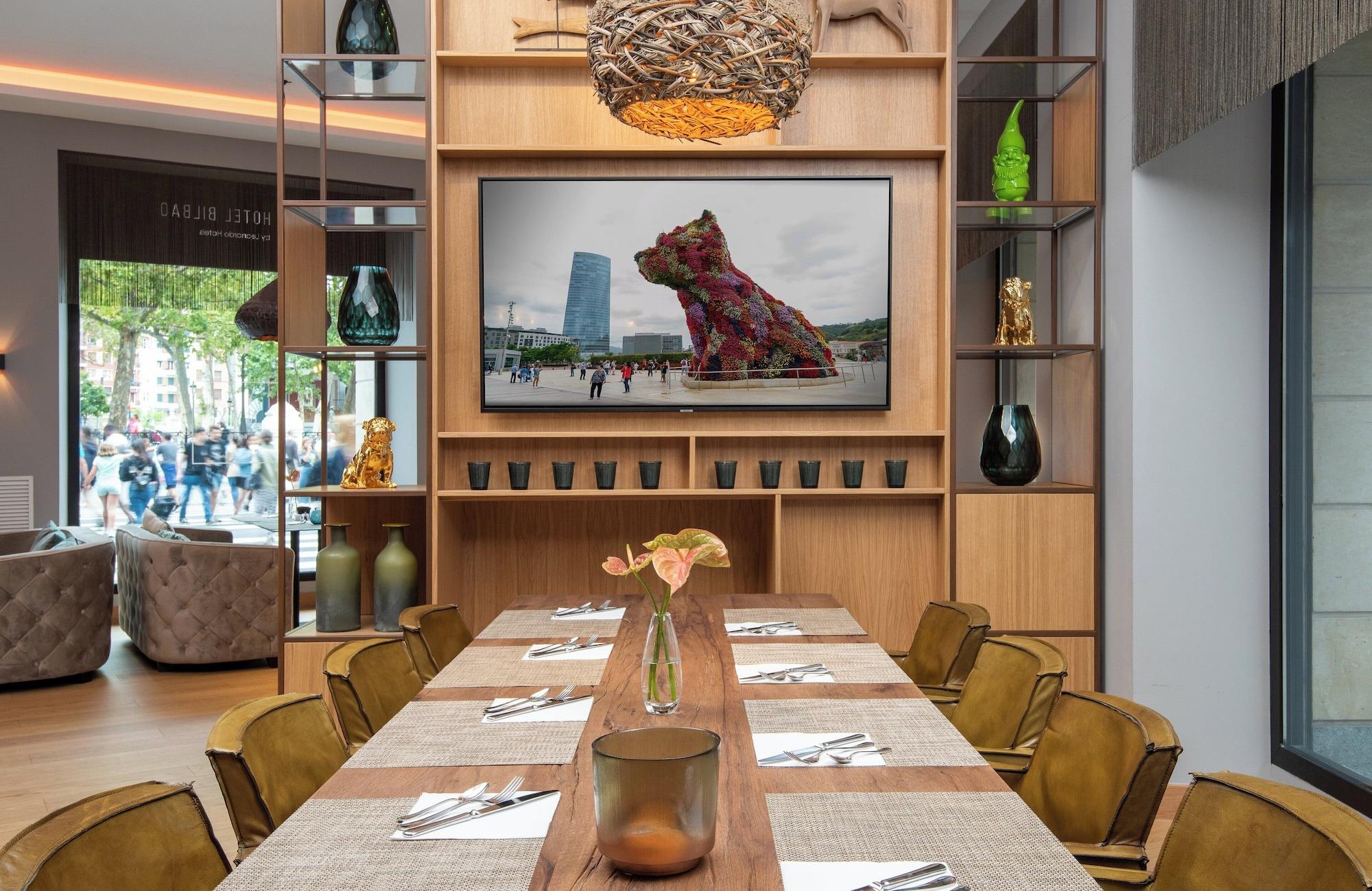 Restaurant NYX Hotel Bilbao by Leonardo Hotels