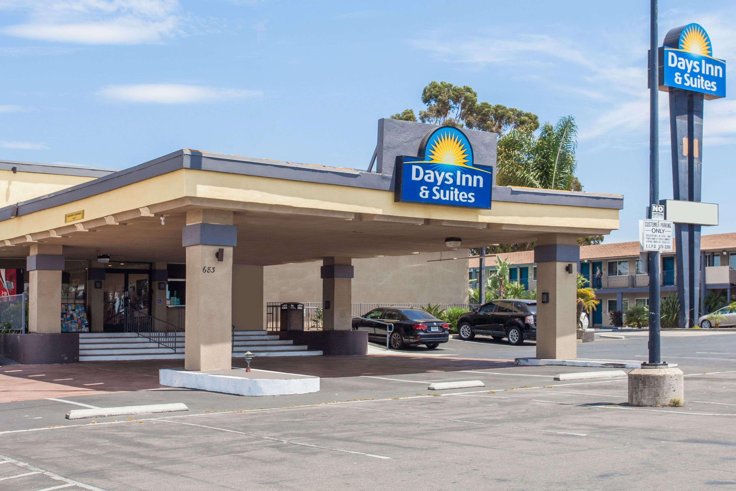 Vista Exterior Days Inn by Wyndham San Diego-East/El Cajon
