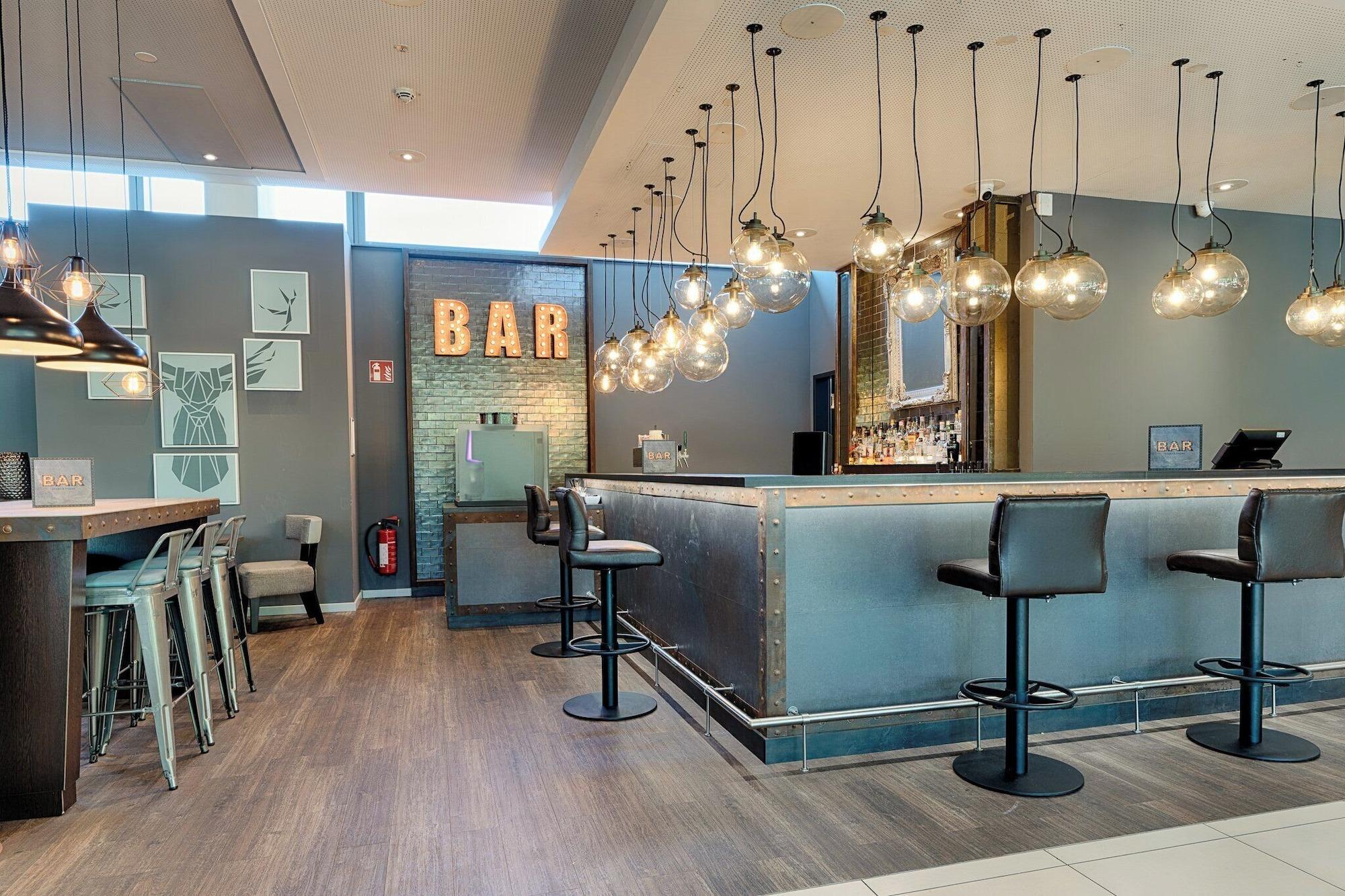 Bar/Salón Premier Inn Hannover City University