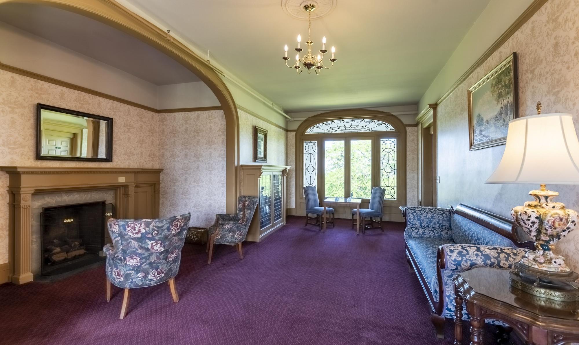 Vista Lobby White Springs Manor a Belhurst Property