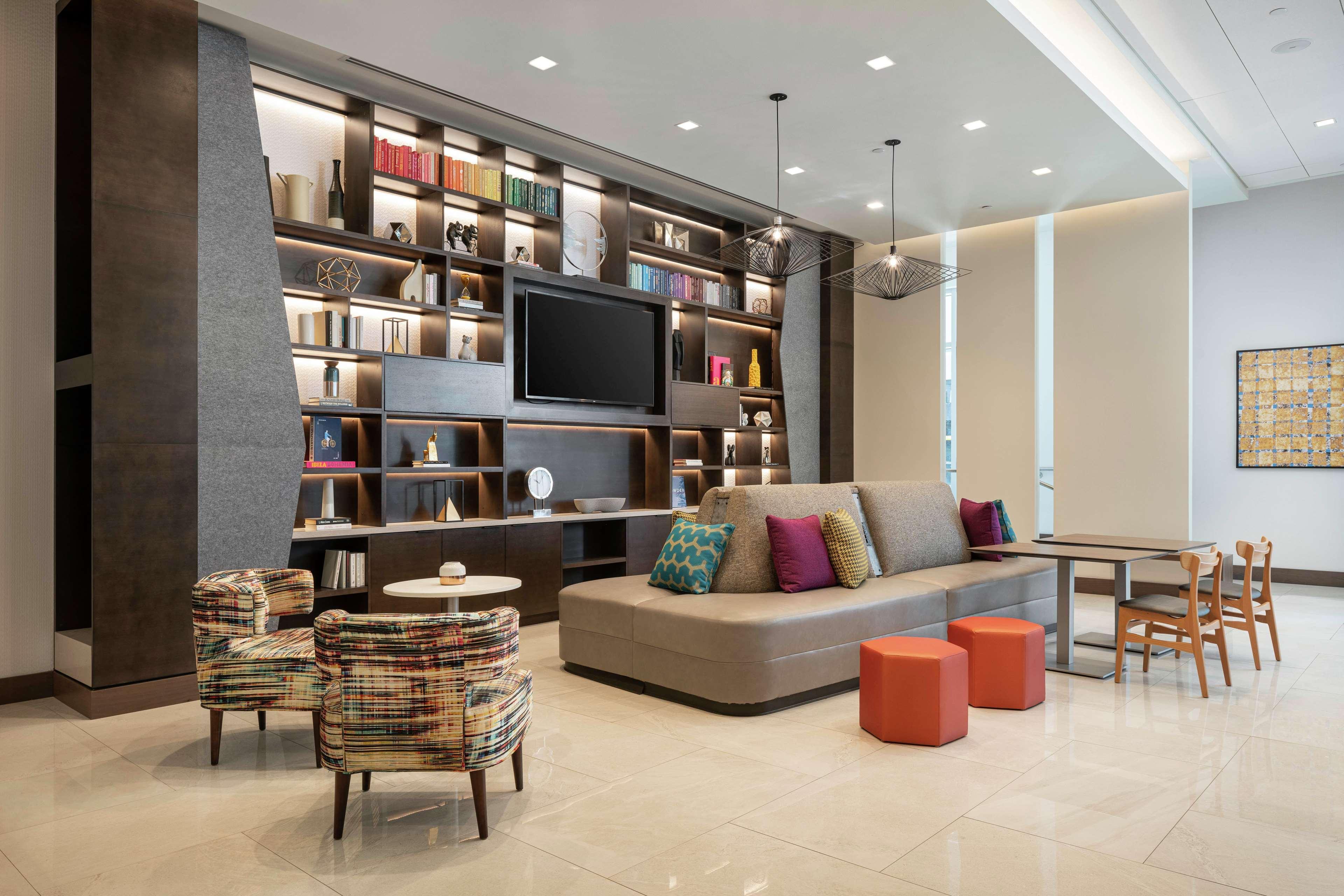 Vista Lobby Home2 Suites by Hilton Denver Downtown Convention Center