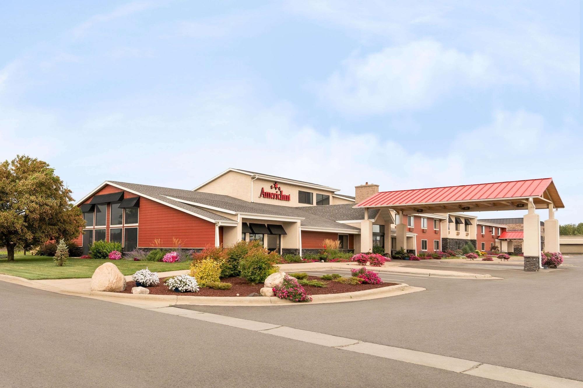 Vista Exterior AmericInn by Wyndham Virginia