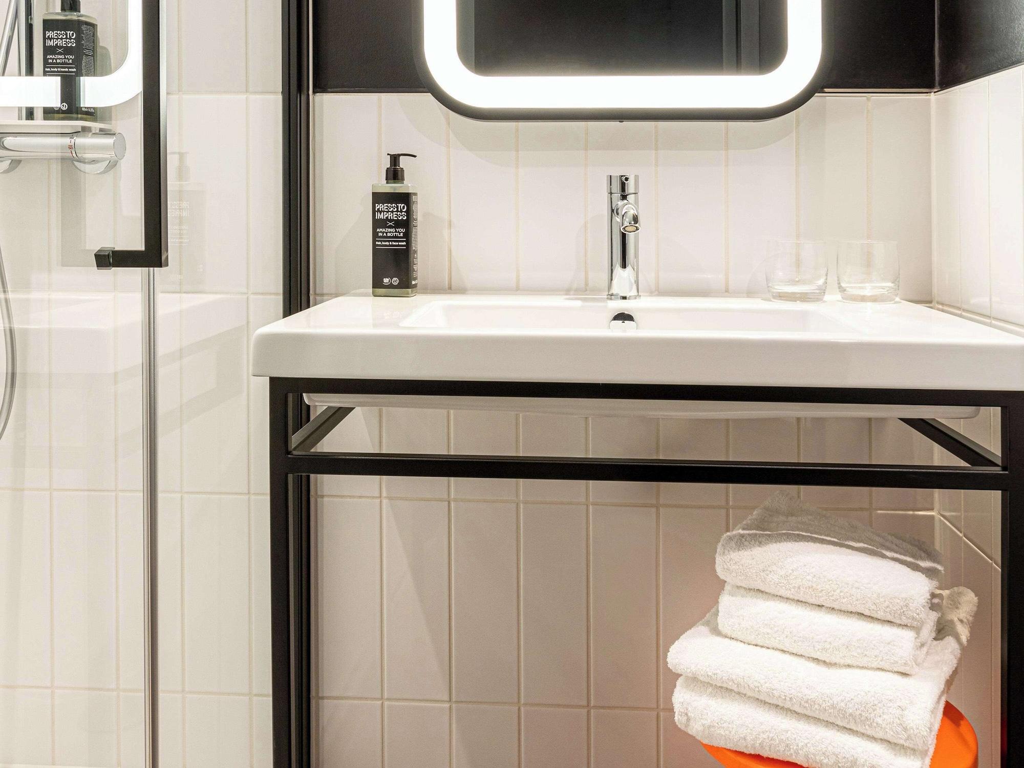 Equipamiento de Habitación Ibis Styles Paris Villejuif