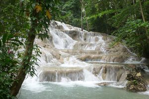 Actividad - Descubre Ocho Ríos, las cataratas de Dunn’s River y 9 Miles – Tour de un día entero
