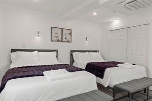 Alojamiento - New Season Royals