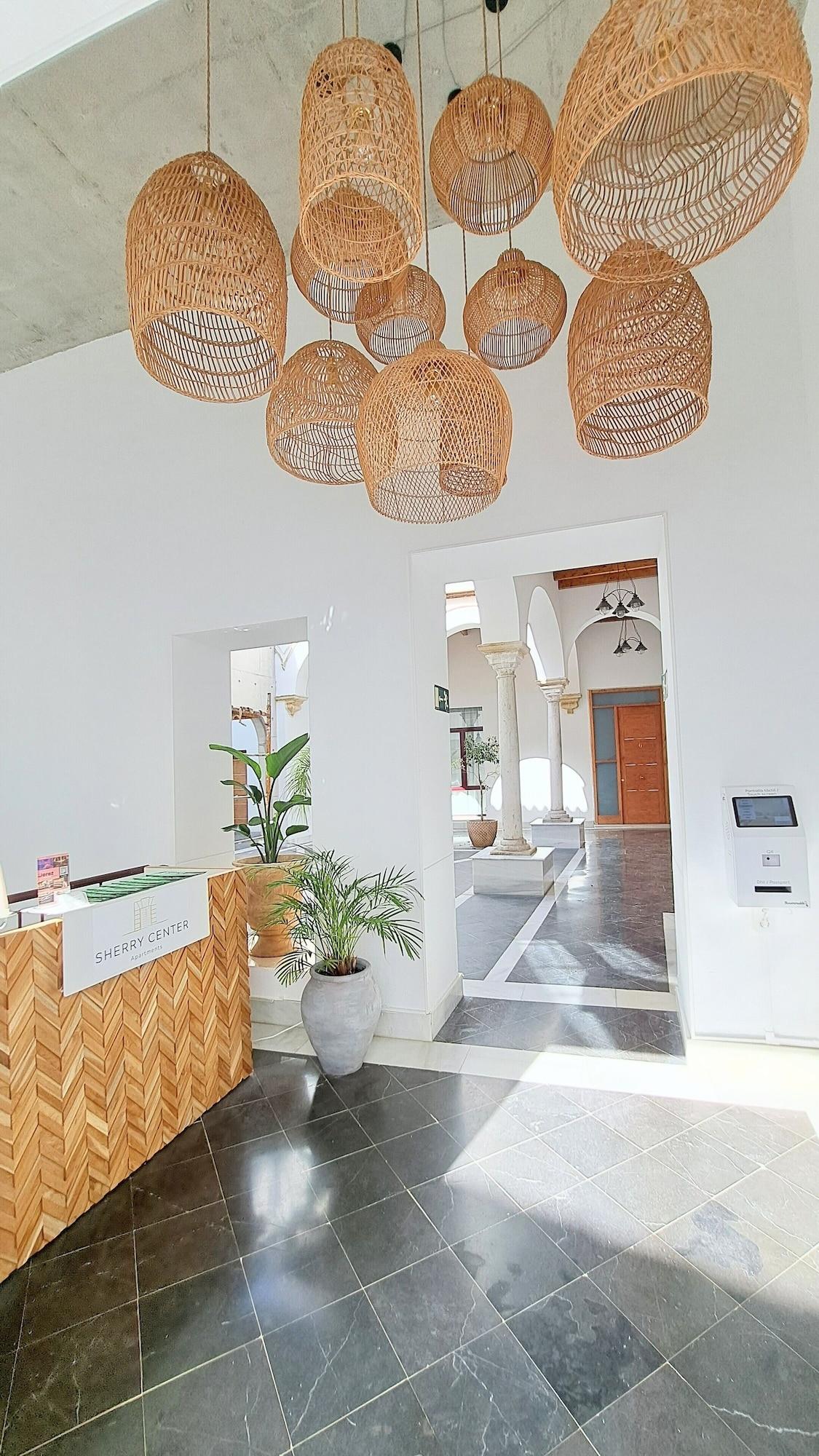 Varios Sherry Center Apartments