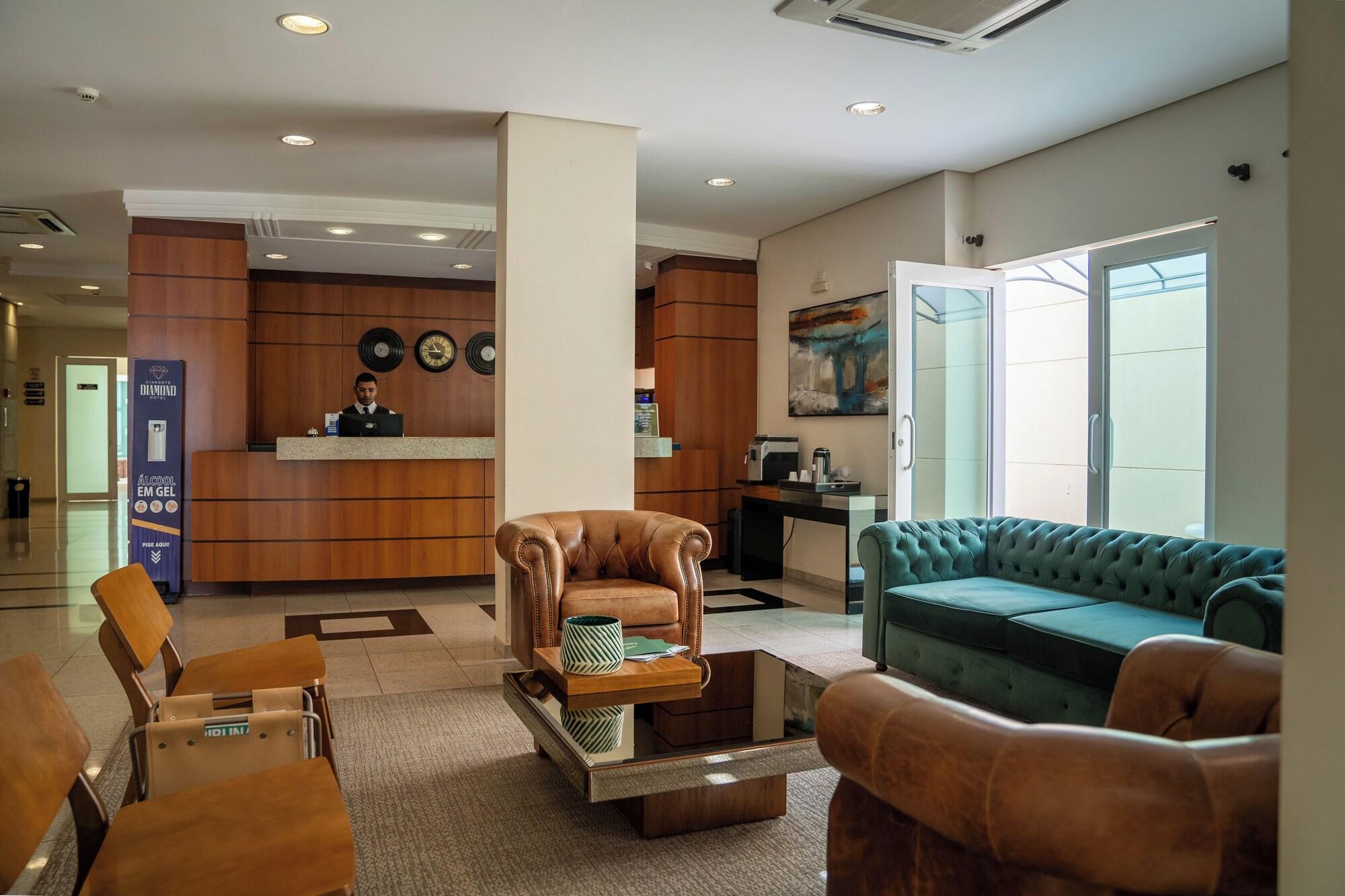 Vista Lobby Diamond Hotel