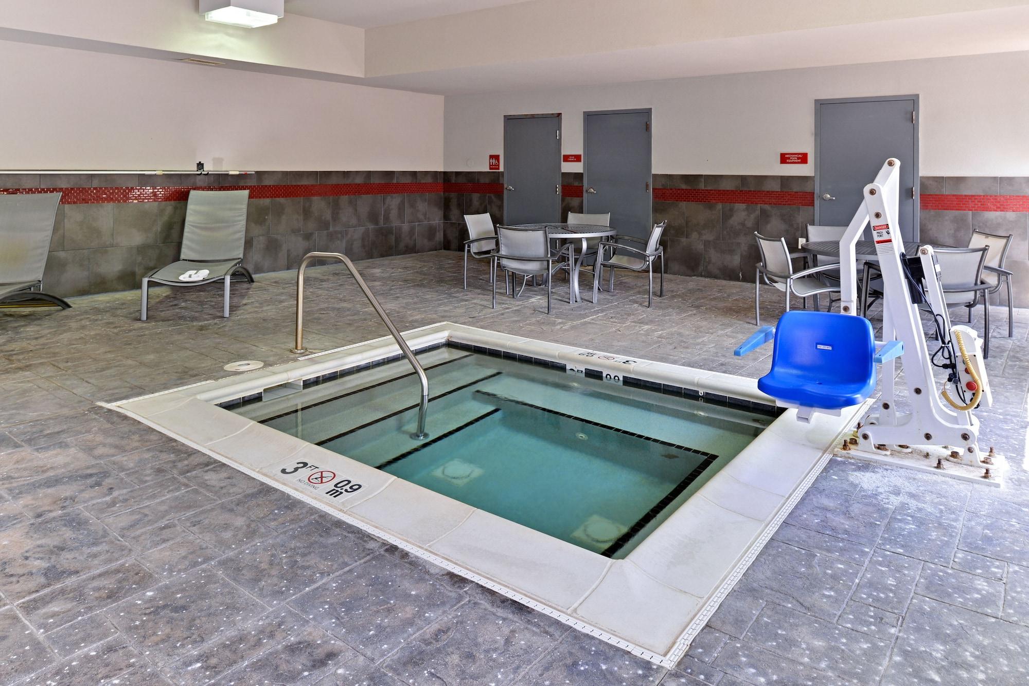 Spa Comfort Suites At Virginia Center Commons