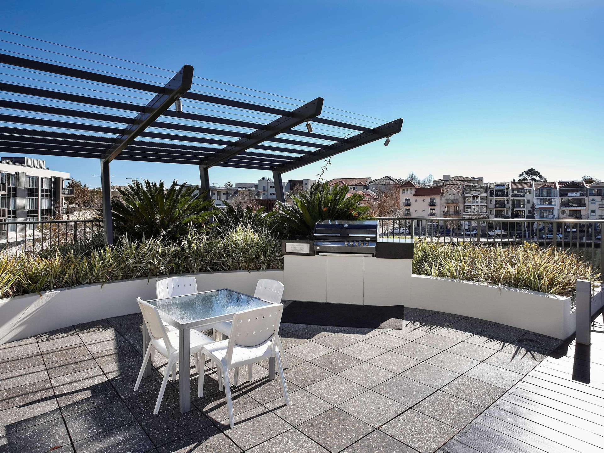 Restaurant East Perth Suites Hotel