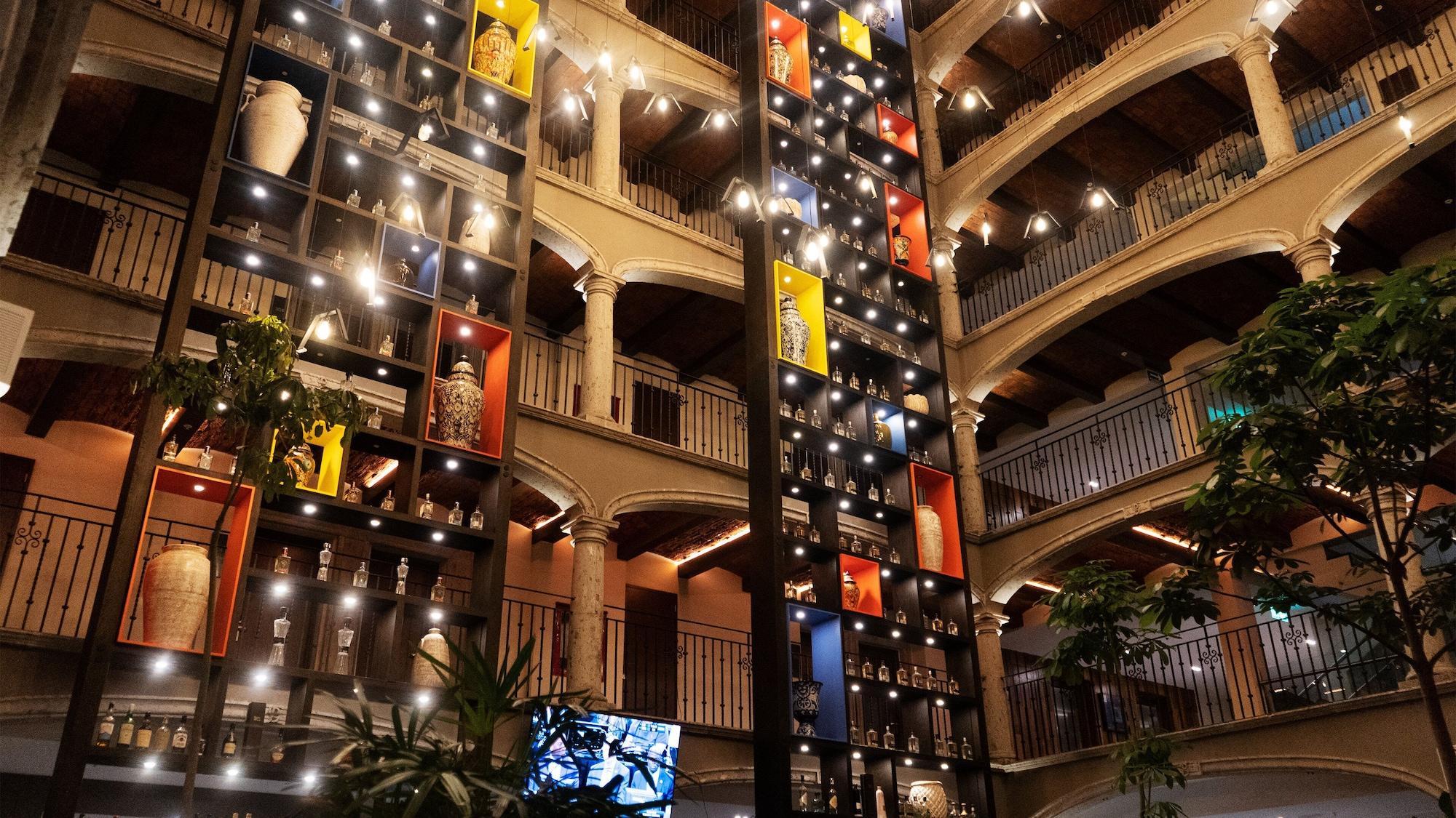 Vista Exterior Hotel Indigo Guadalajara Expo by IHG