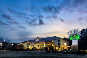 Alojamiento - La Quinta Inn & Suites by Wyndham LaGrange / I-85