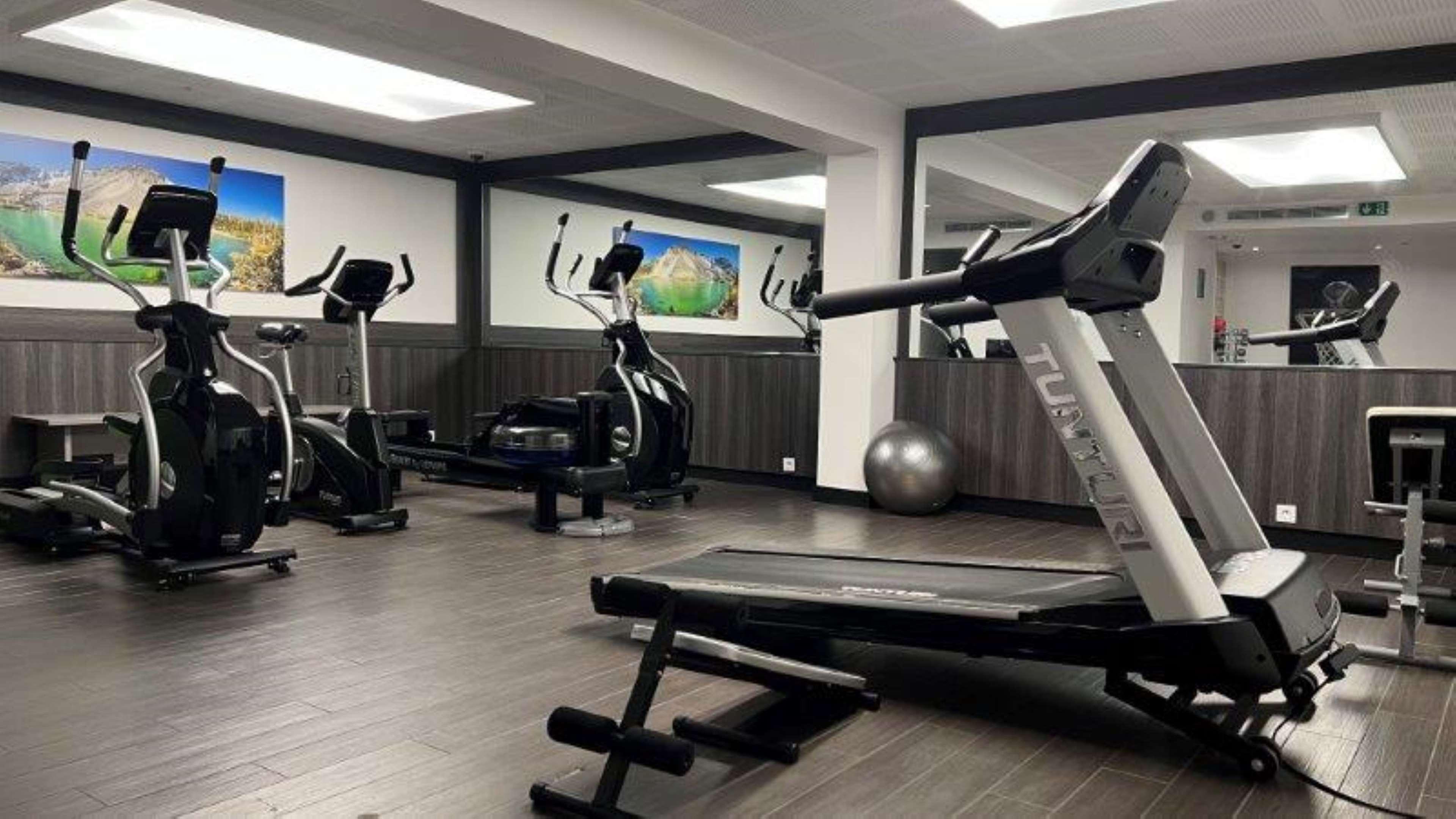 Gimnasio DoubleTree by Hilton Paris Bougival