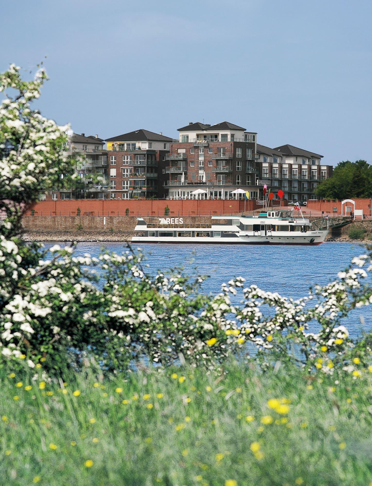 Vista Exterior Hotel Rheinpark Rees