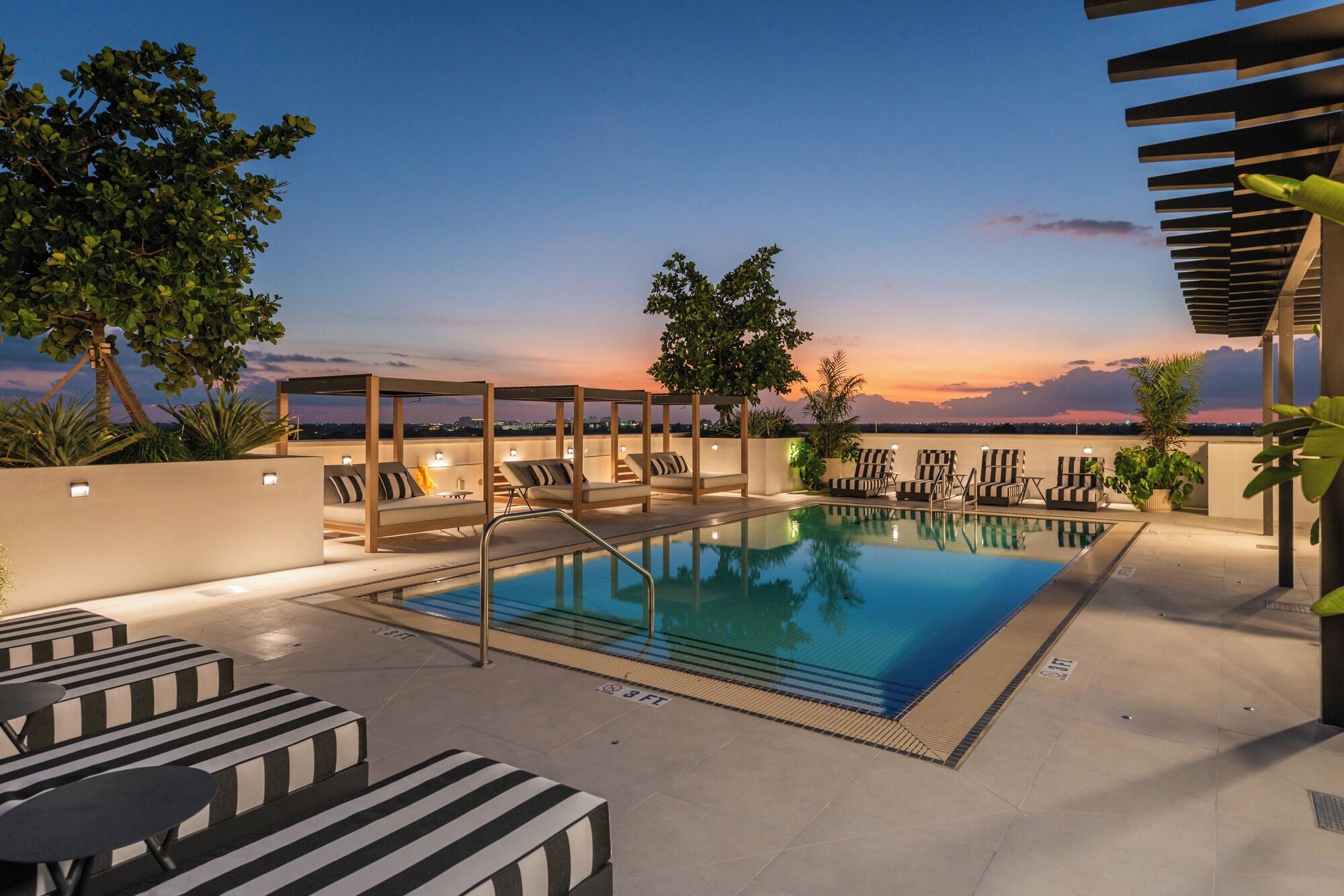 Varios The Avenue Hotel Coral Gables