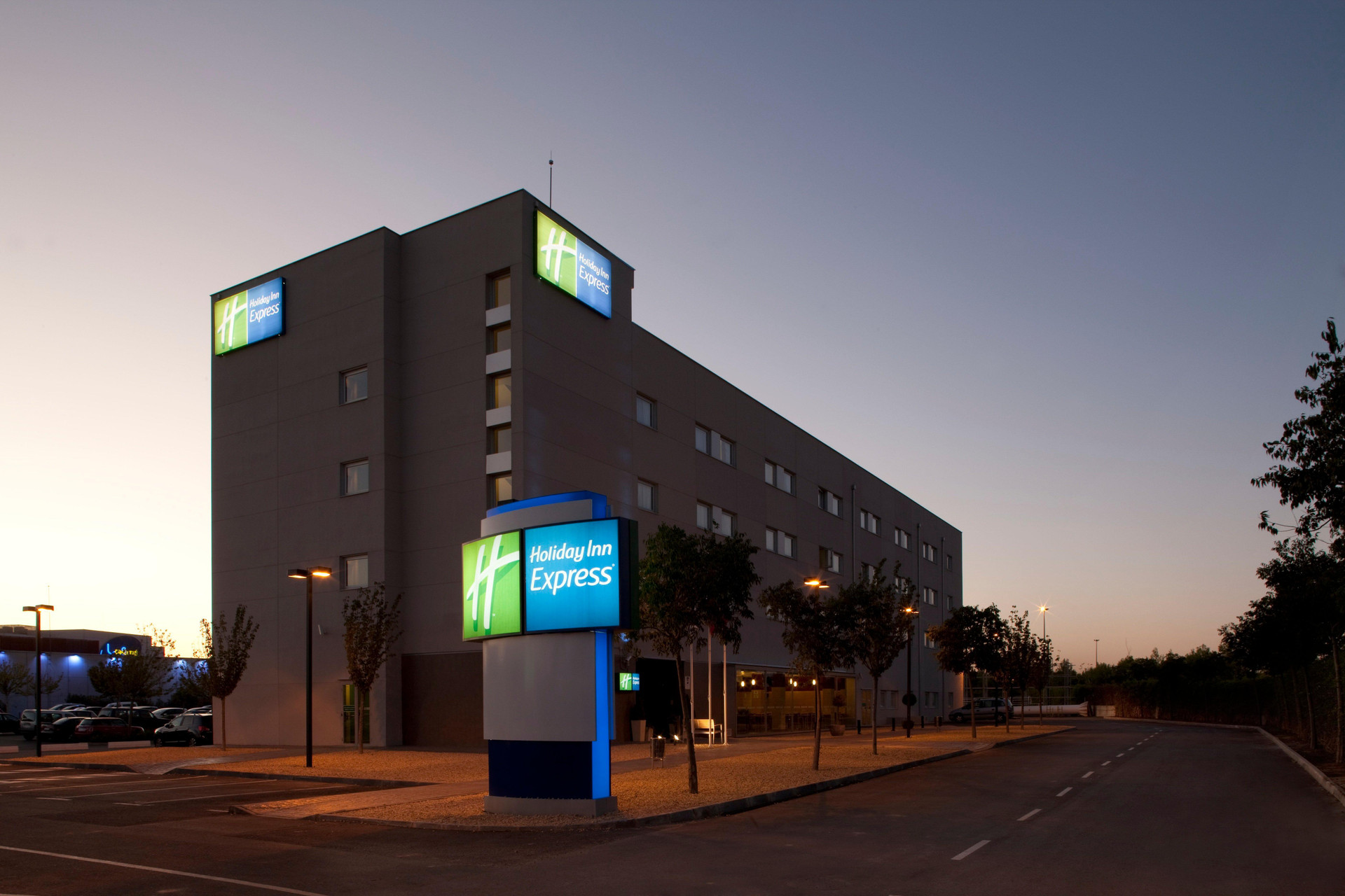 Vista Exterior Holiday Inn Express Madrid - Getafe by IHG