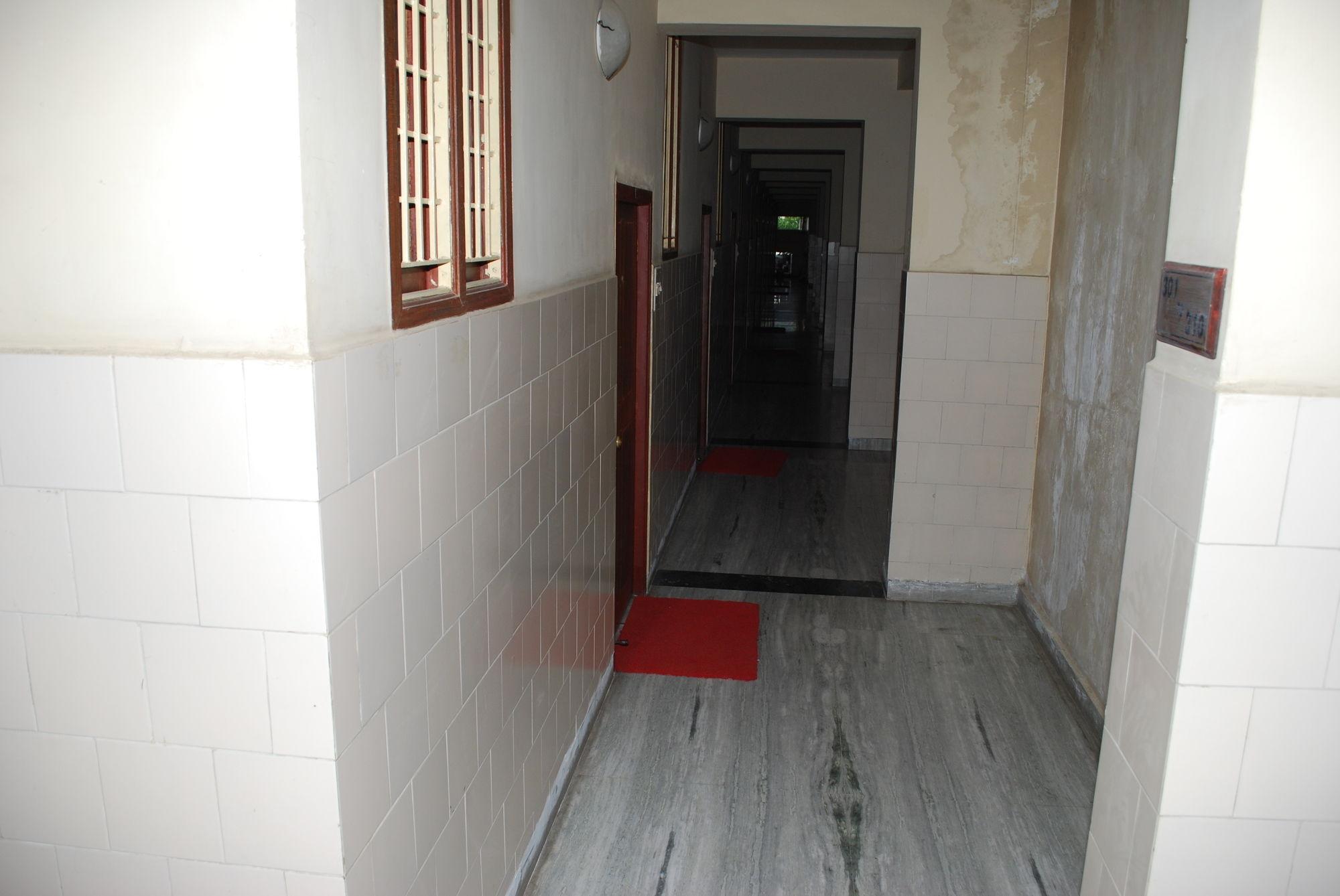 Varios Sri Sai Residency