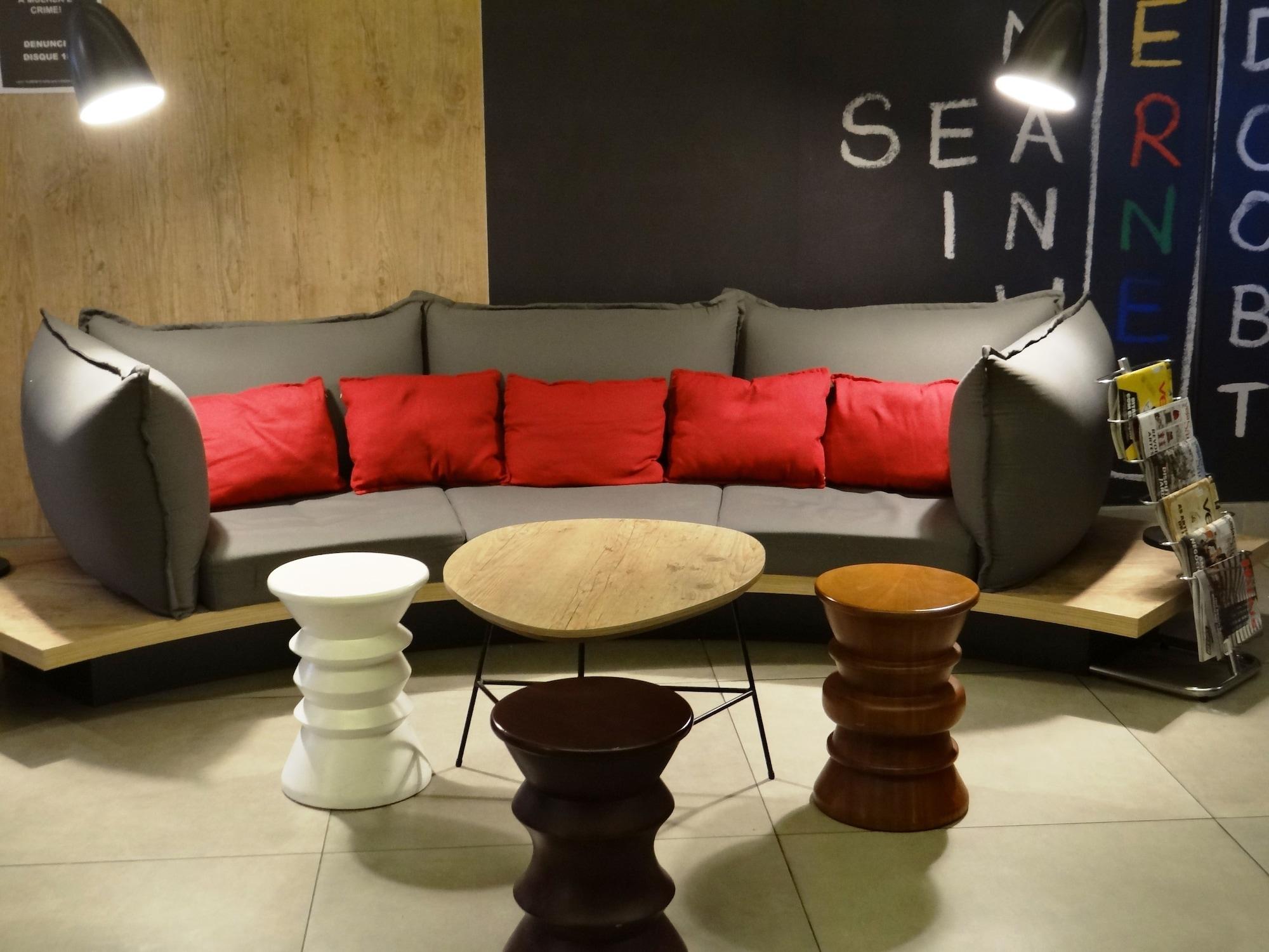 Vista Lobby ibis Santos Valongo