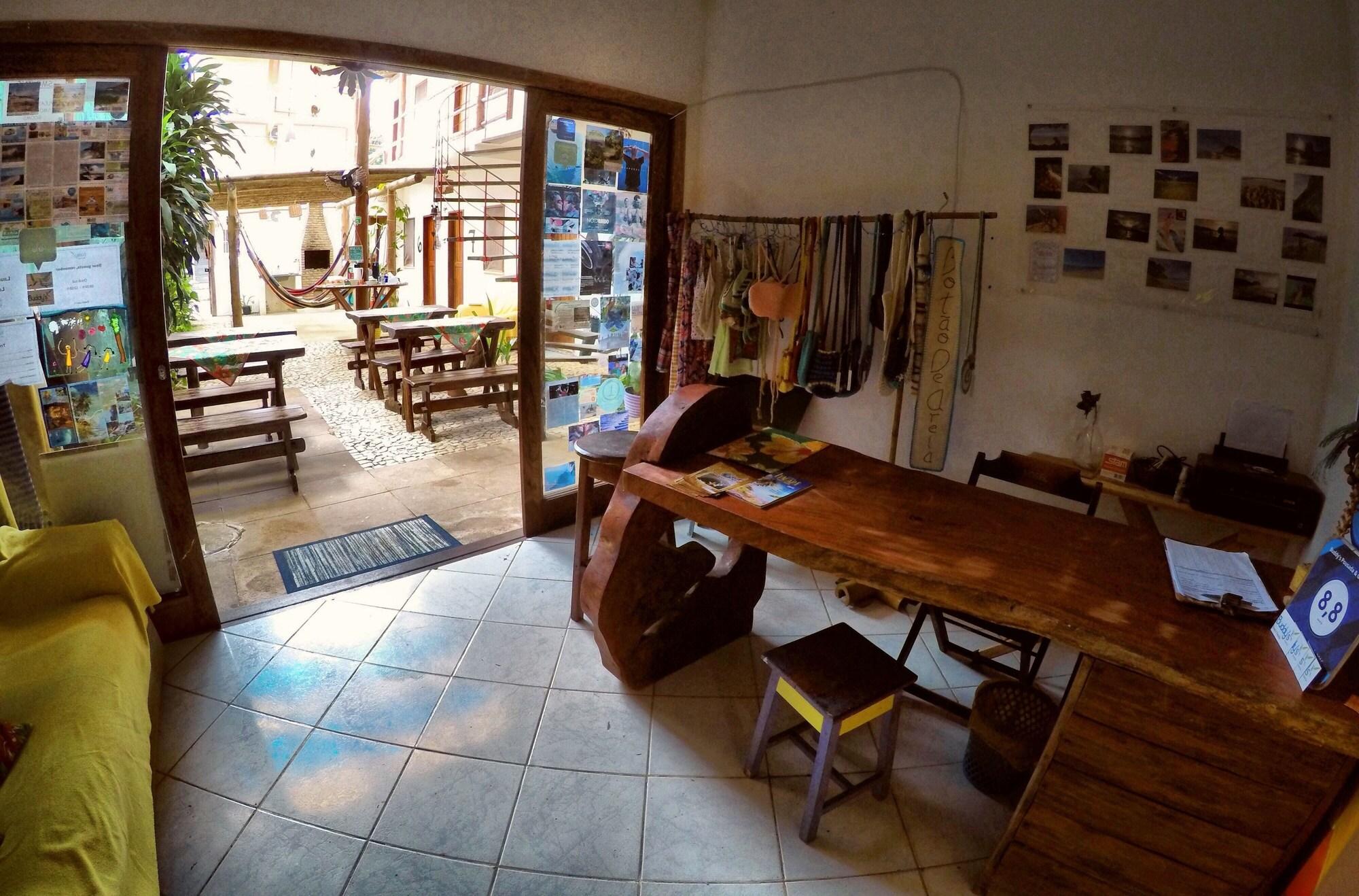 Vista Lobby Buddy's Hostel e Pousada