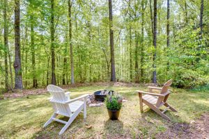 Alquiler Vacacional - 2 Mi to Toccoa Falls: Cozy Getaway w/ Fire Pit!
