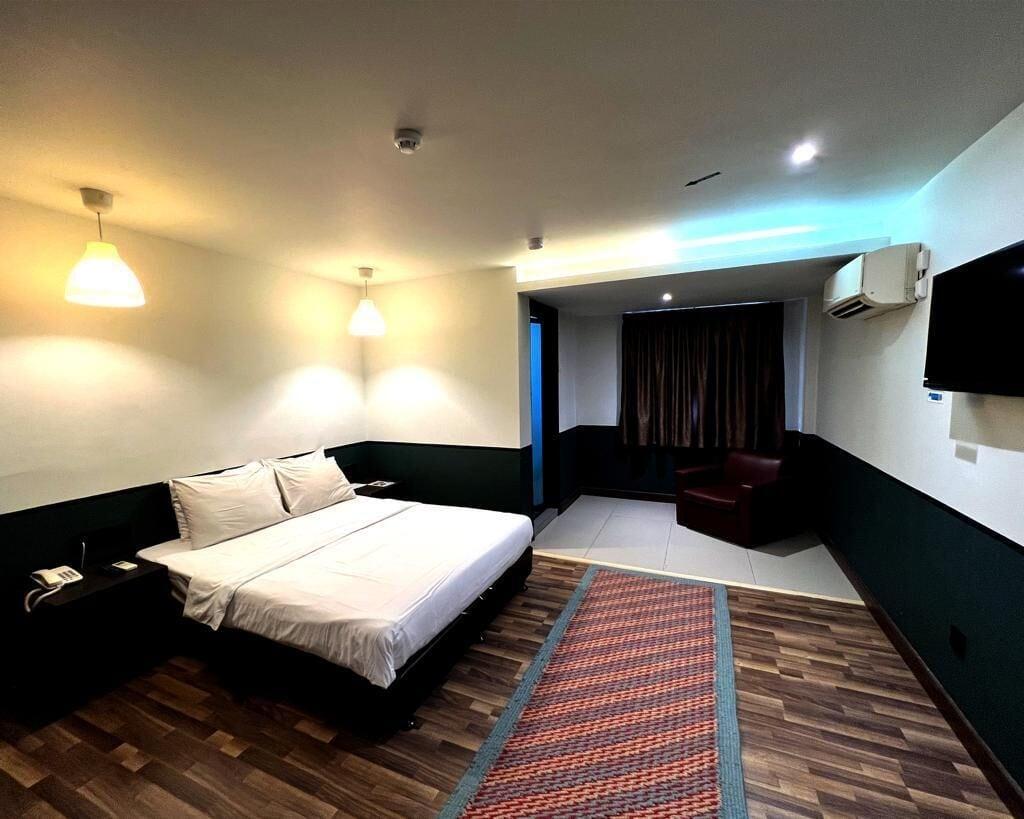 Varios K Hotel