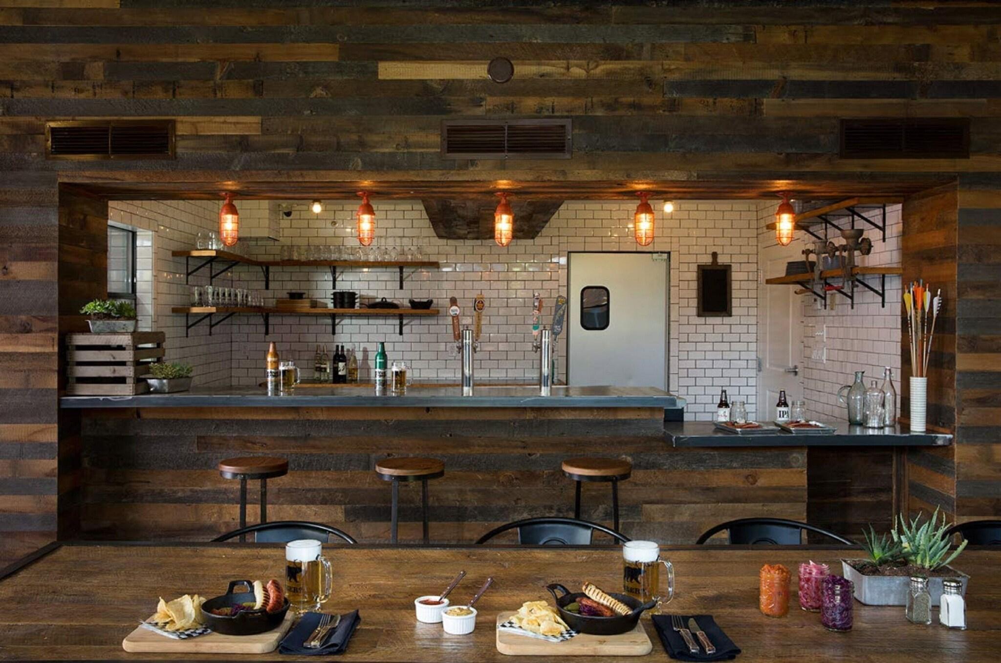 Bar/Salón Basecamp South Lake Tahoe