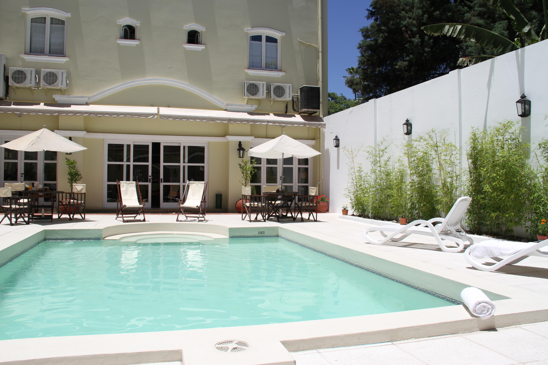 Vista Piscina Altos De Balcarce Hotel