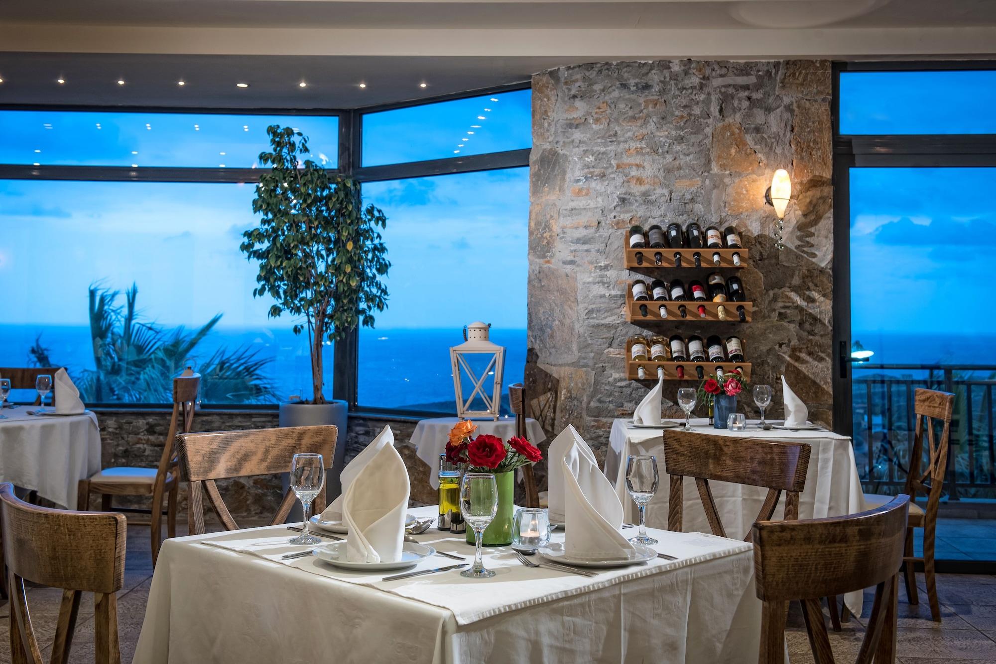 Restaurant Happy Cretan Suites